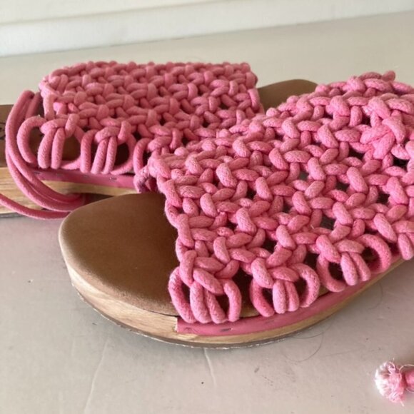 NWOT Free People Candy Pink Crochet Wooden Clogs Sz 37 - Picture 3 of 7